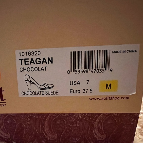 New in box. Suede chocolate brown heels. Scalloped edges in front and back. - Picture 9 of 9